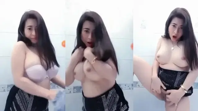 Yang Lagi Viral VCS Tante Binal di Kamar Mandi